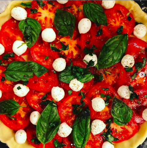 Tarte tomates, mozzarella, basilic, bar à salade, Villeurbanne 