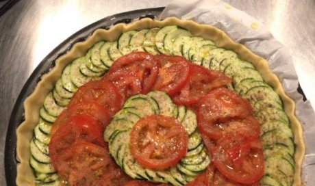 Tarte tomates, courgettes, bar à salades, Villeurbanne