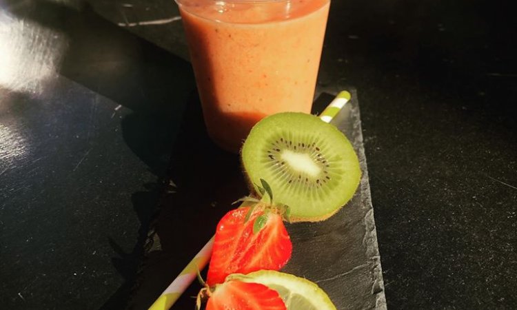 Smoothie Banane, Fraise, Kiwi, Citron, Le petit Ours Gourmand, Bar à salade, Villeurbanne 